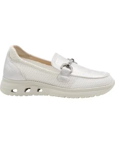 AMARPIES MOCASSIM PLATAFORMA COM ADORNO METÁLICO AMD30015 PLATA