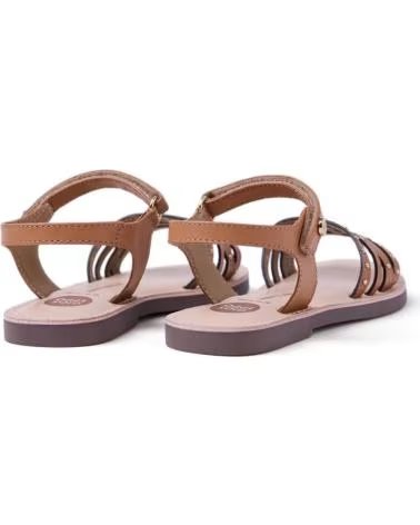 GIOSEPPO SANDALIAS PLANAS NINA GIOSEPPO CON DETALLE DE TACHUELAS CAMEL
