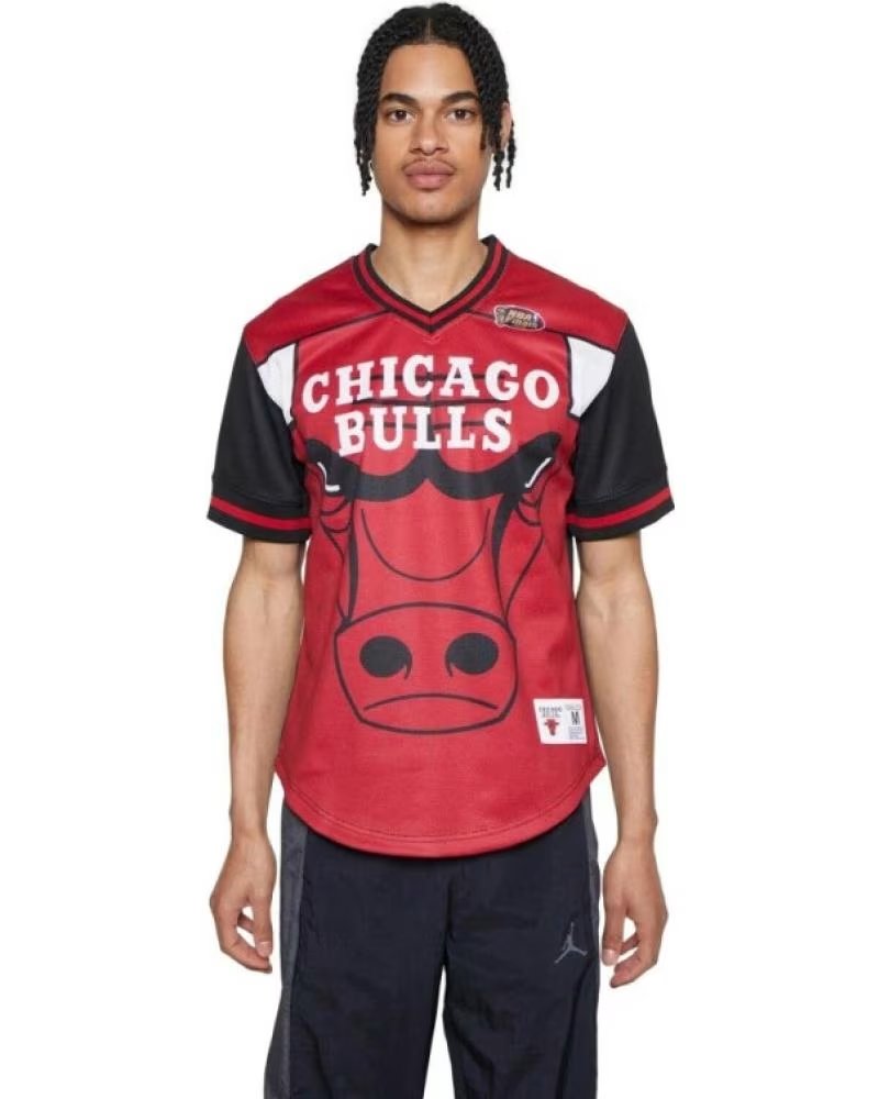 CAMISETA MITCHELL & NESS CHICAGO BULLS JUMBOTRON 3.0 MESH GOLA V VERMELHA