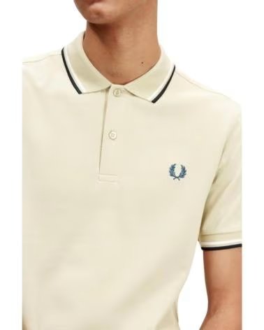 FRED PERRY POLO DE MANGA CORTA M3600 EN AMARILLO PARA HOMBRE BEIGE