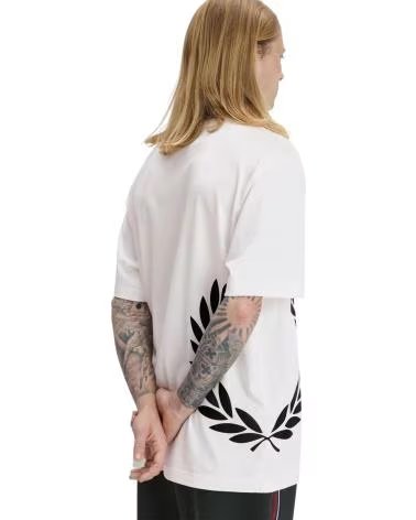 FRED PERRY CAMISETA DE MANGA CORTA TEXTURED LAUREL WREATH T-SHIRT EN PARA HOMBRE BLANCO
