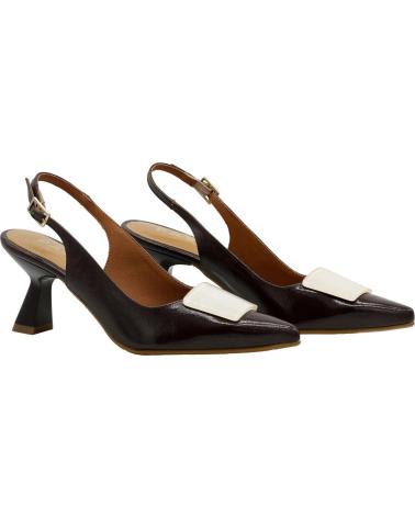 DANIELA VEGA ZAPATO 2775BD MARRÓN