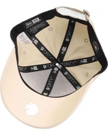 NEW ERA CASQUETTE BEIGE AVEC LOGO YORK YANKEES RÉF 872584