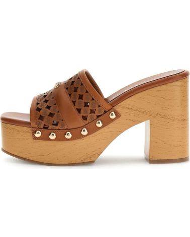 GUESS SANDALIAS QUILL2 DE TACÓN CON PLATAFORMA MARRóN
