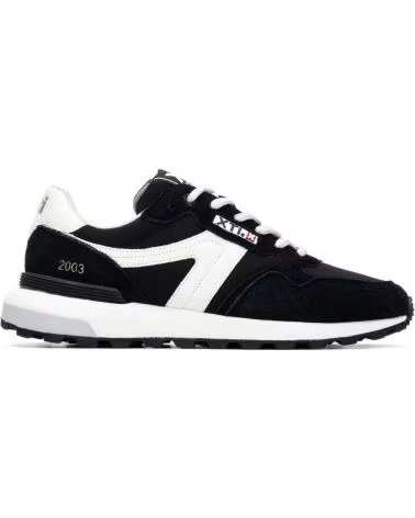 XTI SNEAKER URBANE 145721 IN NERO NEGRO