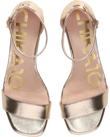 CHIKA10 SANDALIA MELANIA 12 ORO