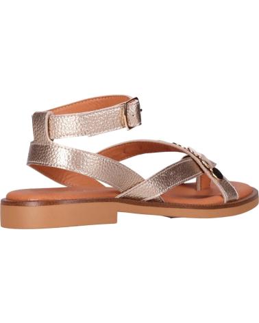 CHIKA10 SANDALIAS PLANAS COINS 04 EN TONO DORADO ORO