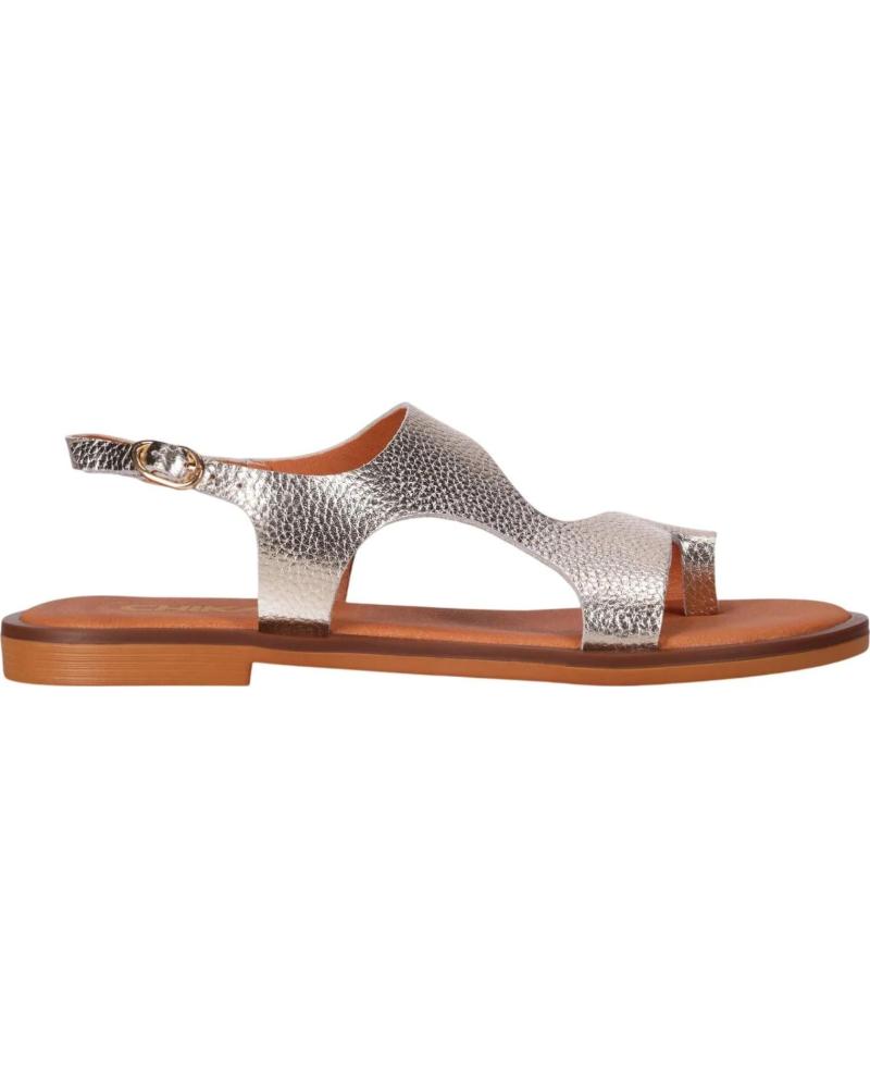 CHIKA10 SANDALIAS PLANAS MUSAKA 29 ORO