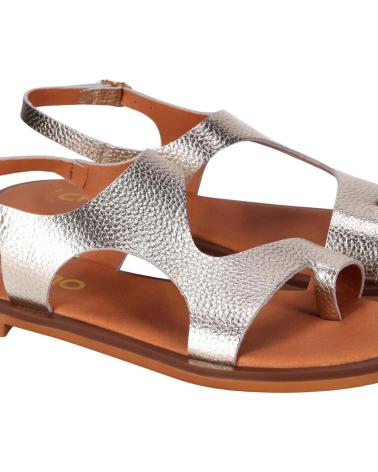 CHIKA10 SANDALIAS PLANAS MUSAKA 29 ORO