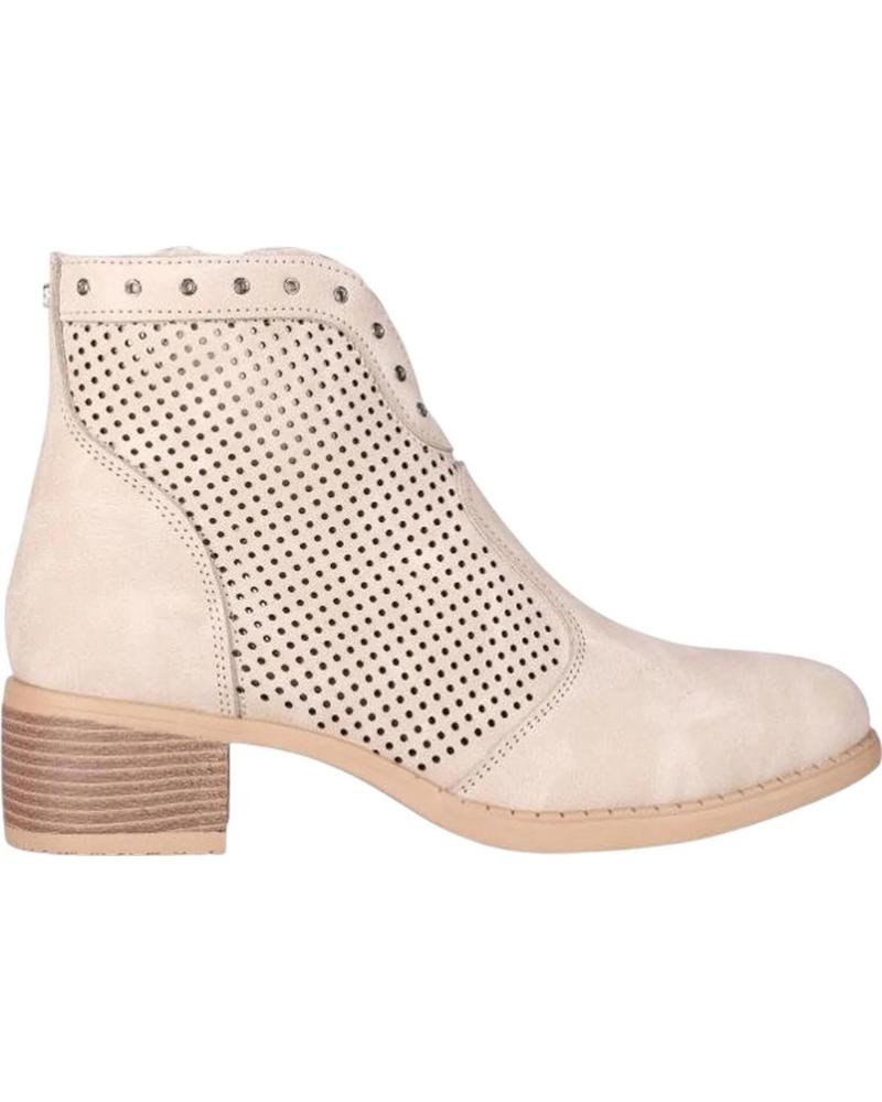 CHIKA10 BOTINES RAMBLA 08 EN COLOR BEIGE CON DETALLE TROQUELADO