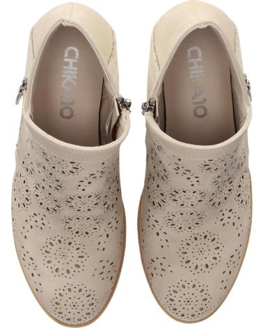 CHIKA10 BOTINES TONIA 18 BEIGE CON CALADOS