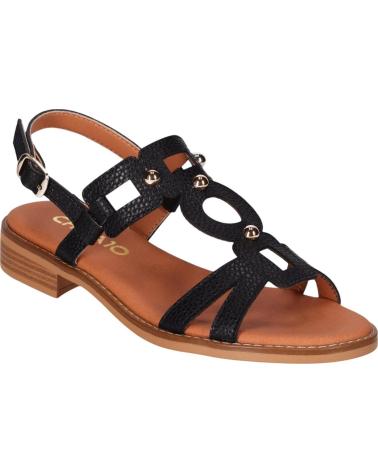 CHIKA10 SANDALIA PLANA CON DETALLE DE AROS Y TACHUELAS NEGRO