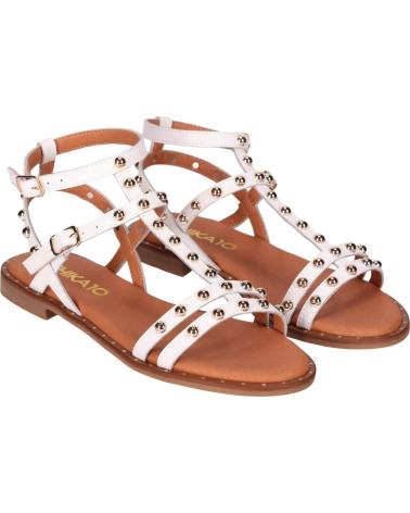 CHIKA10 SANDALIAS MUSAKA CON TACHUELAS BLANCO
