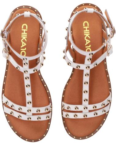 CHIKA10 SANDALIAS MUSAKA CON TACHUELAS BLANCO