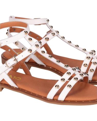 CHIKA10 SANDALIAS MUSAKA CON TACHUELAS BLANCO