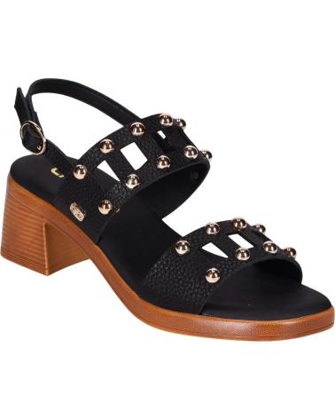 CHIKA10 SANDALIA DE TACÓN GOIKA 02 CON TACHUELAS NEGRO
