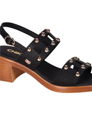CHIKA10 SANDALIA DE TACÓN GOIKA 02 CON TACHUELAS NEGRO