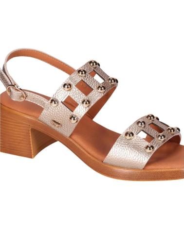 CHIKA10 SANDALIA GOIKA 02 CON TACHUELAS NEGRO