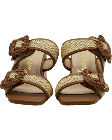 PASTOR SANDALIAS ROCK AWAY CON HEBILLAS Y TACÓN GEOMÉTRICO BEIGE