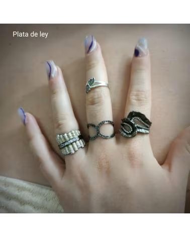 MINOPLATA SORTIJA LAZO EN PLATA Y RUTENIO CON CIRCONITAS NEGRAS