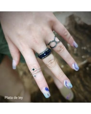 MINOPLATA RING AUS SILBER UND RUTHENIUM MIT BLAUEM KRISTALL UND SCHWARZEN ZIRKONIA
