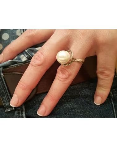 MINOPLATA RING MIT MARKASIT-EINFASSUNG UND PERLE AUS STERLINGSILBER