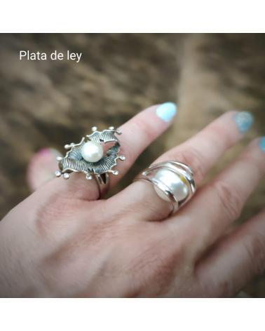 MINOPLATA ANILLO EN PLATA DE LEY ENVEJECIDA CON PERLA Y CIRCONITAS