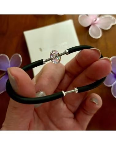MINOPLATA PULSERA ELÁSTICA DE CAUCHO NEGRO CON DETALLE DE CRISTAL