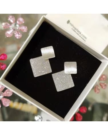 MINOPLATA PENDIENTES CUADRADOS DE PLATA MATIZADA Y CIRCONITAS MICRO