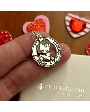 MINOPLATA COLGANTE MEJOR ENFERMERA DE PLATA DE LEY 20 MM