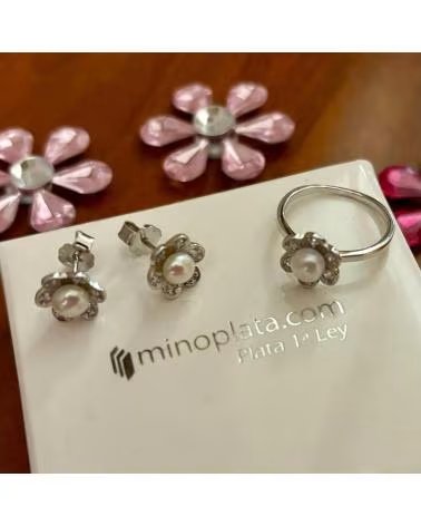MINOPLATA CONJUNTO FLOR PENDIENTES Y ANILLO DE PLATA RODIADA CON PERLA