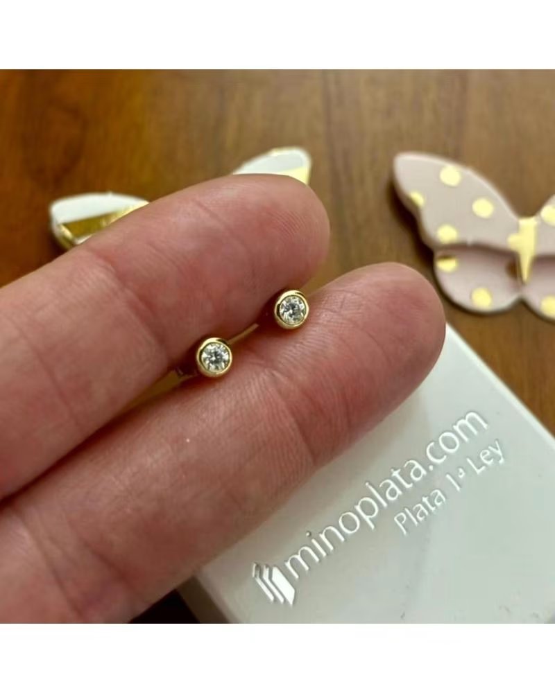 MINOPLATA PENDIENTES CHATON 2MM DE PLATA DE LEY DORADA CON CIRCONITA