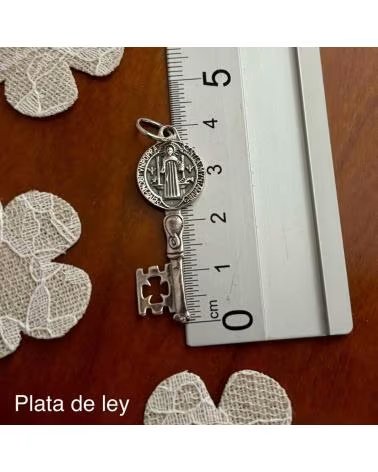 MINOPLATA COLGANTE LLAVE DE SAN BENITO EN PLATA DE LEY ENVEJECIDA