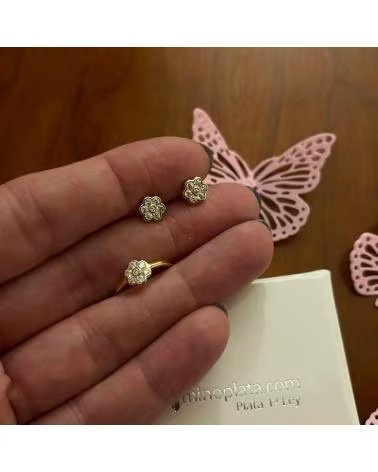MINOPLATA CONJUNTO INFANTIL FLOR DE PLATA DE LEY CHAPADA EN ORO CON CI