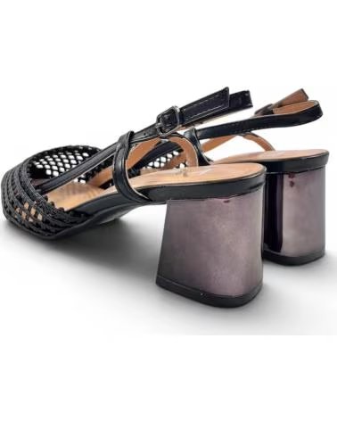 TIMBOS DRESS SANDAL WITH HEEL AND CUT-OUT DETAIL NEGRO