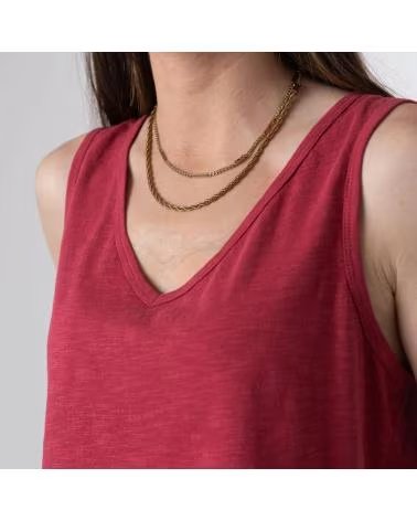 YERSE TOPS EN COLOR FRAMBUESA