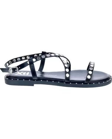 SANDALIAS PLANAS XTI 145357 CON TACHUELAS
