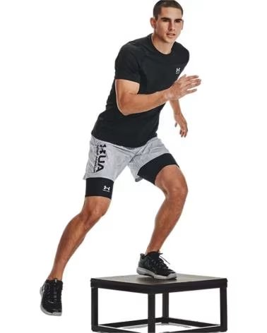 UNDER ARMOUR SPORTSHORTS FÜR HERREN NEGRO