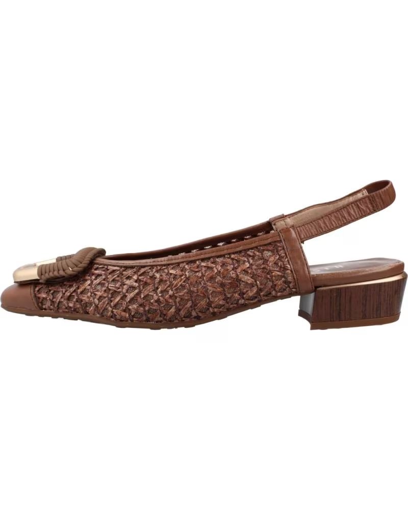 SAPATOS SLINGBACK HISPANITAS 151-RHV264658 COM FIVELA E ACABAMENTO PERFURADO MARRóN