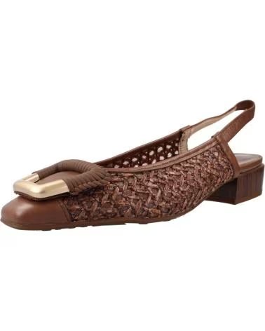 SAPATOS SLINGBACK HISPANITAS 151-RHV264658 COM FIVELA E ACABAMENTO PERFURADO MARRóN