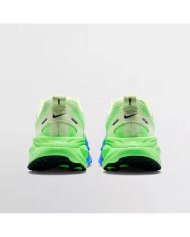 NIKE VOMERO 18 RUNNING SHOES FOR MEN BEIG