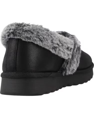 SKECHERS ZAPATILLAS HOGAR MUJER MODELO COZY UP COLOR NEGRO BLK