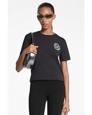 MICHAEL KORS CAMISETAS MUJER MODELO MK CHARM SMALL TEE COLOR NEGRO 001