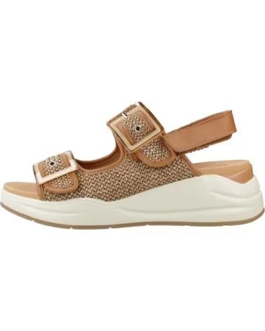 SANDALIA DE CUÑA CARMELA CON HEBILLAS CAMEL