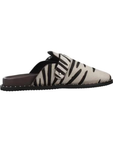 CARMELA ZUECOS MUJER MODELO 163278C COLOR ANIMAL PRINT CEBRA