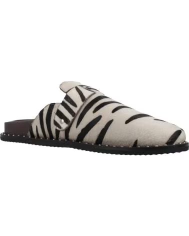 CARMELA ZUECOS MUJER MODELO 163278C COLOR ANIMAL PRINT CEBRA