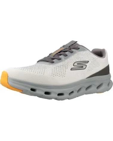 SKECHERS ZAPATILLAS DE RUNNING 217020-SAGE EN GRIS PARA HOMBRE SAGE TEXTILE-TRIM