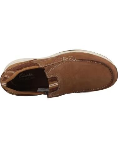 ZAPATOS CLARKS DE NOBUK EN COLOR TAN