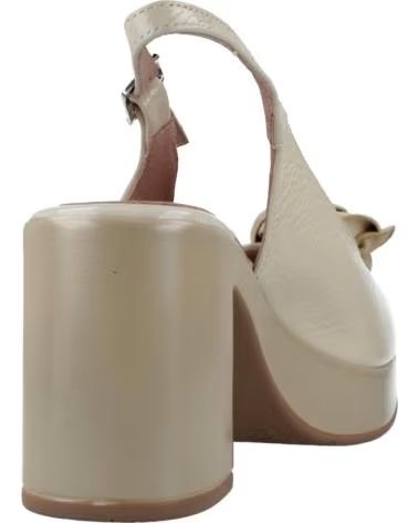 PITILLOS 20320P SANDALEN MIT BLUMENDETAIL IN BEIGE CREMA