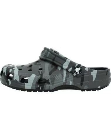 CROCS CHANCLAS NINO MODELO CLASSIC CAMOUFLAGE COLOR GRIS BLKGRY